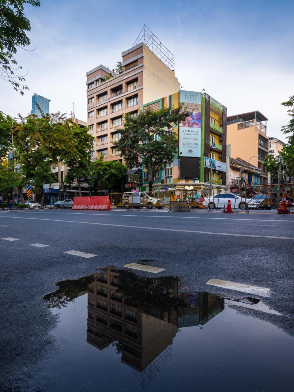For You Residence Bangkok Exteriör bild